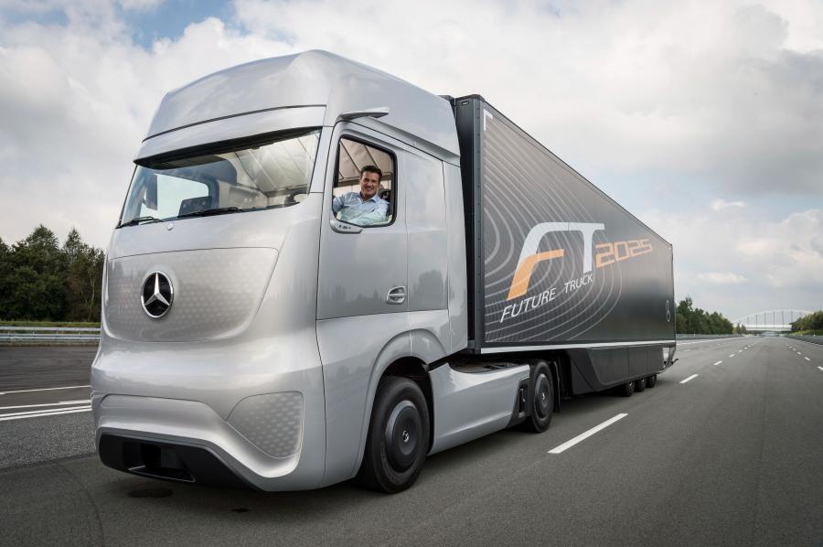  Mercedes-Benz Future Truck 2025 2014 года  (фото 9 из 28)